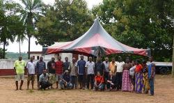 Students held focus group discussions with local farmers to learn about their use of herbicides in agroforestry systems, Kubease village, Ashanti Region, Ghana, July 2015. © Genevieve Lamond