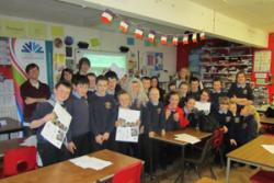 Year 7 pupils at Ysgol Gyfun Llangefni with Bangor University students Laura Hurst, Gareth White, Martina Codice and Matthew Hendy.